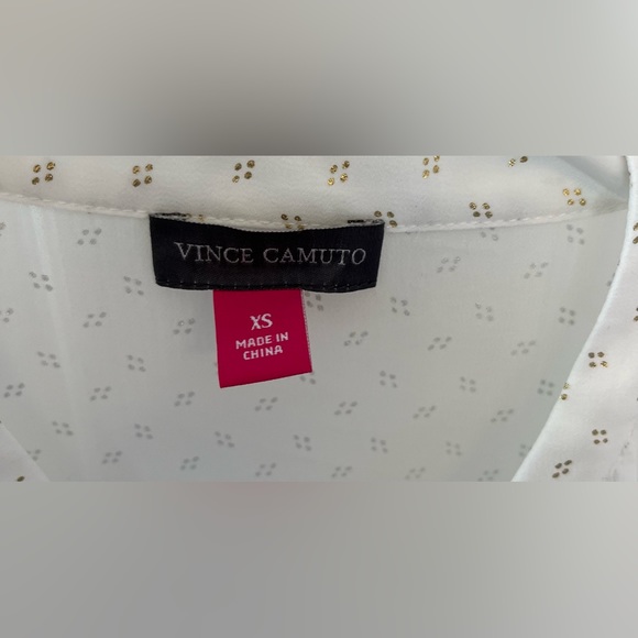 Vince Camuto Women’s Pleated Blouse, Size XS NWT - Picture 6 of 9